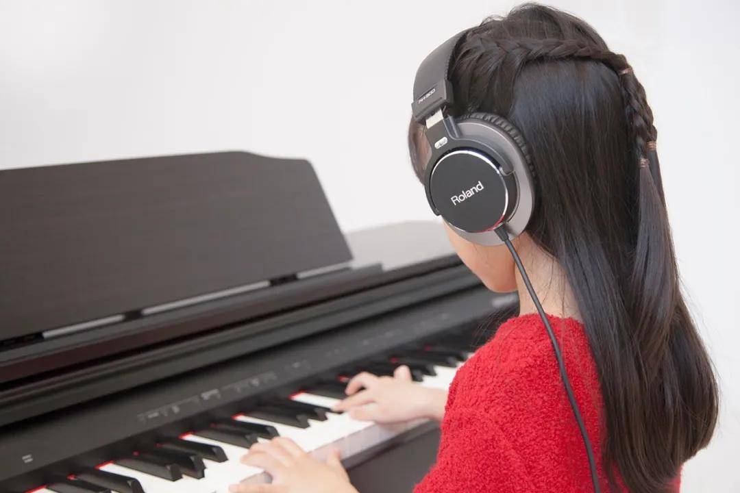 音色与功能兼备--初学者的 roland 罗兰 电钢琴 rp30