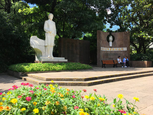 万国公墓变静安公园,只因太美如今游人都不忌讳它的前身