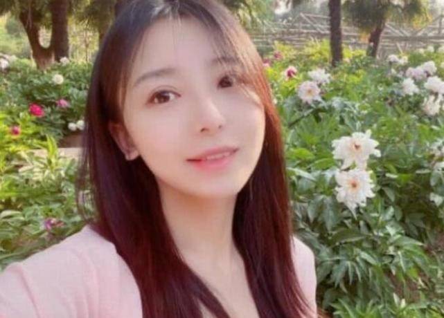 主播串哥再次引争议,想拿回5万分手费,前女友2年青