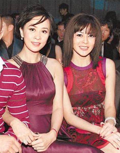有种"昔日闺蜜"叫刘嘉玲关之琳,10年后同框,港风美女变大妈