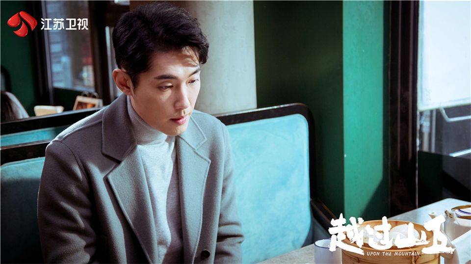 《越过山丘》陈牧扬专访:爱情最美的是我可以一直为你做点什么