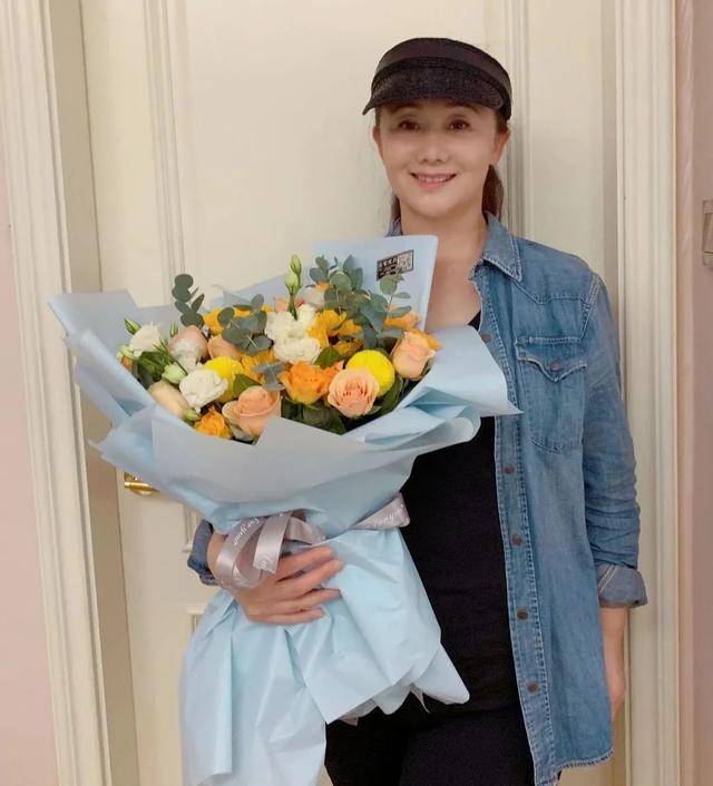 因一个美丽谎言演了令妃,54岁温柔女人娟子,想用余生演好妈妈_赵丽娟