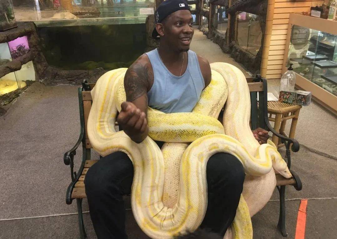 乔治同届前锋!他曾是易建联头号死敌_凯文-塞拉芬