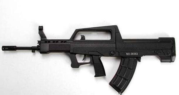 原创枪神qbz95式自动步枪一款你不能抹黑的国产突击步枪