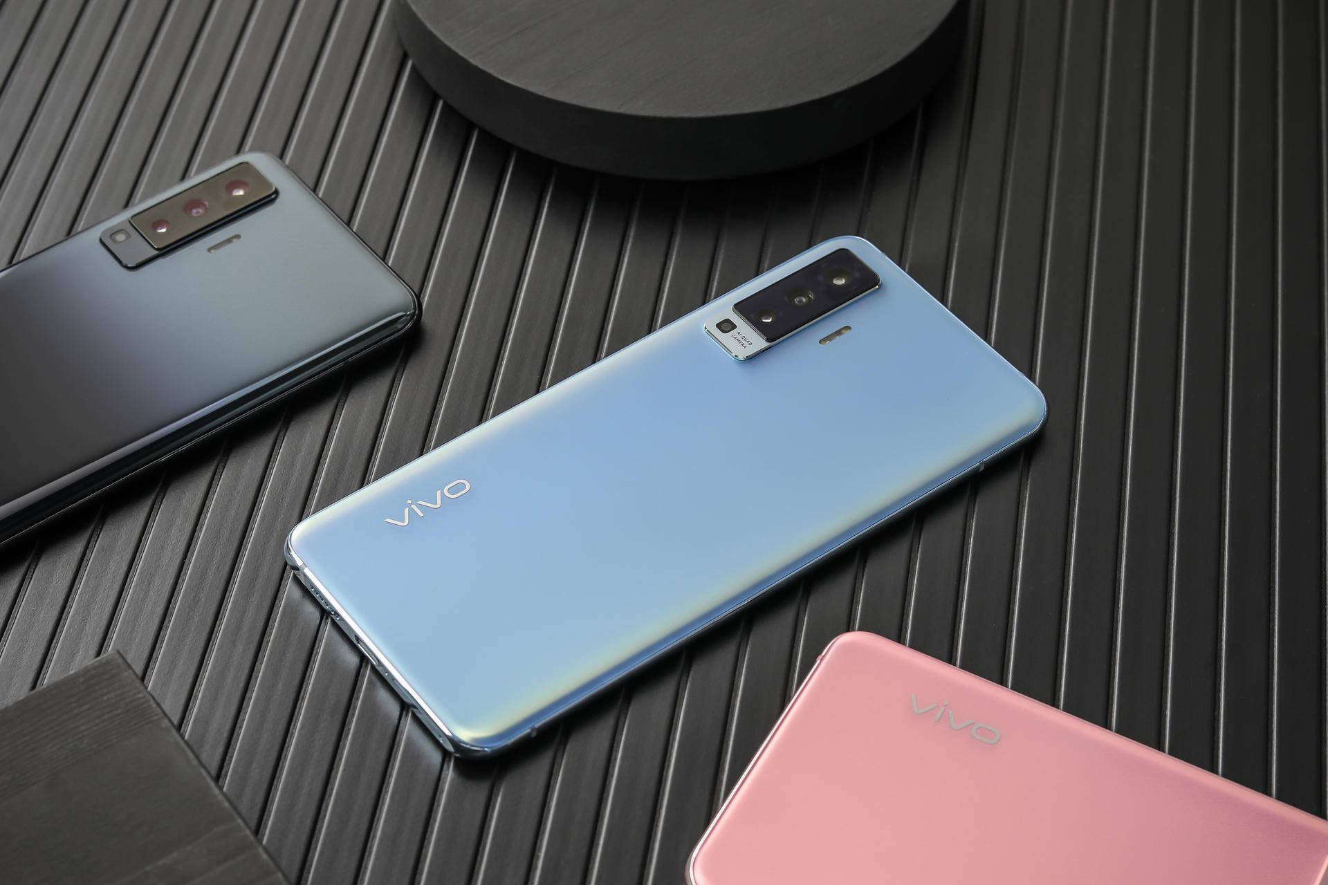 90hz 双模5g仅3129元,还有4200mah cop封装,可惜依旧卖不动_vivo