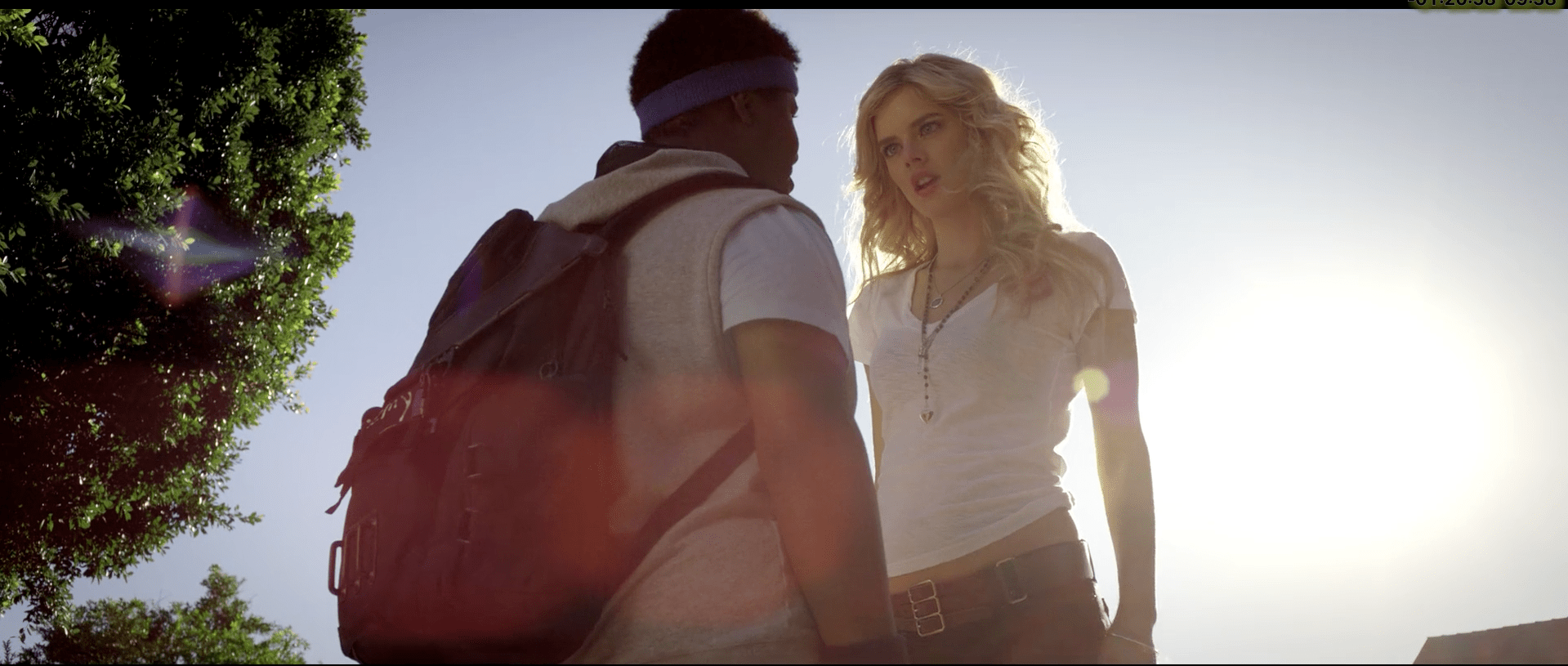 《辣手保姆》:美女保姆摇身一变成杀人恶魔,用14岁男孩的血献祭_手机