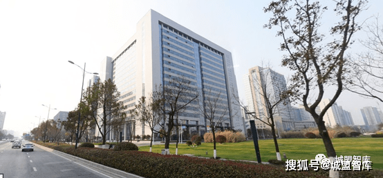 中城盟执行总裁贺明田一行四人行应邀赴盐城城投研讨十四五发展战略