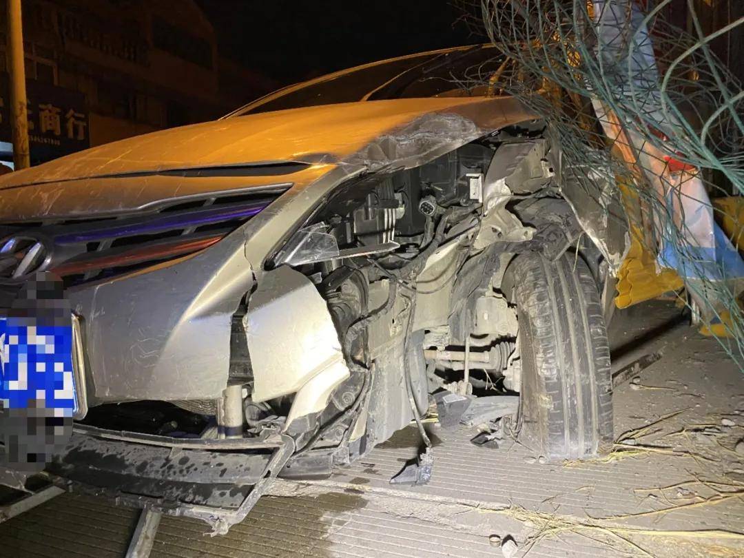 事发姜堰一男子夜间醉驾竟然连撞三车