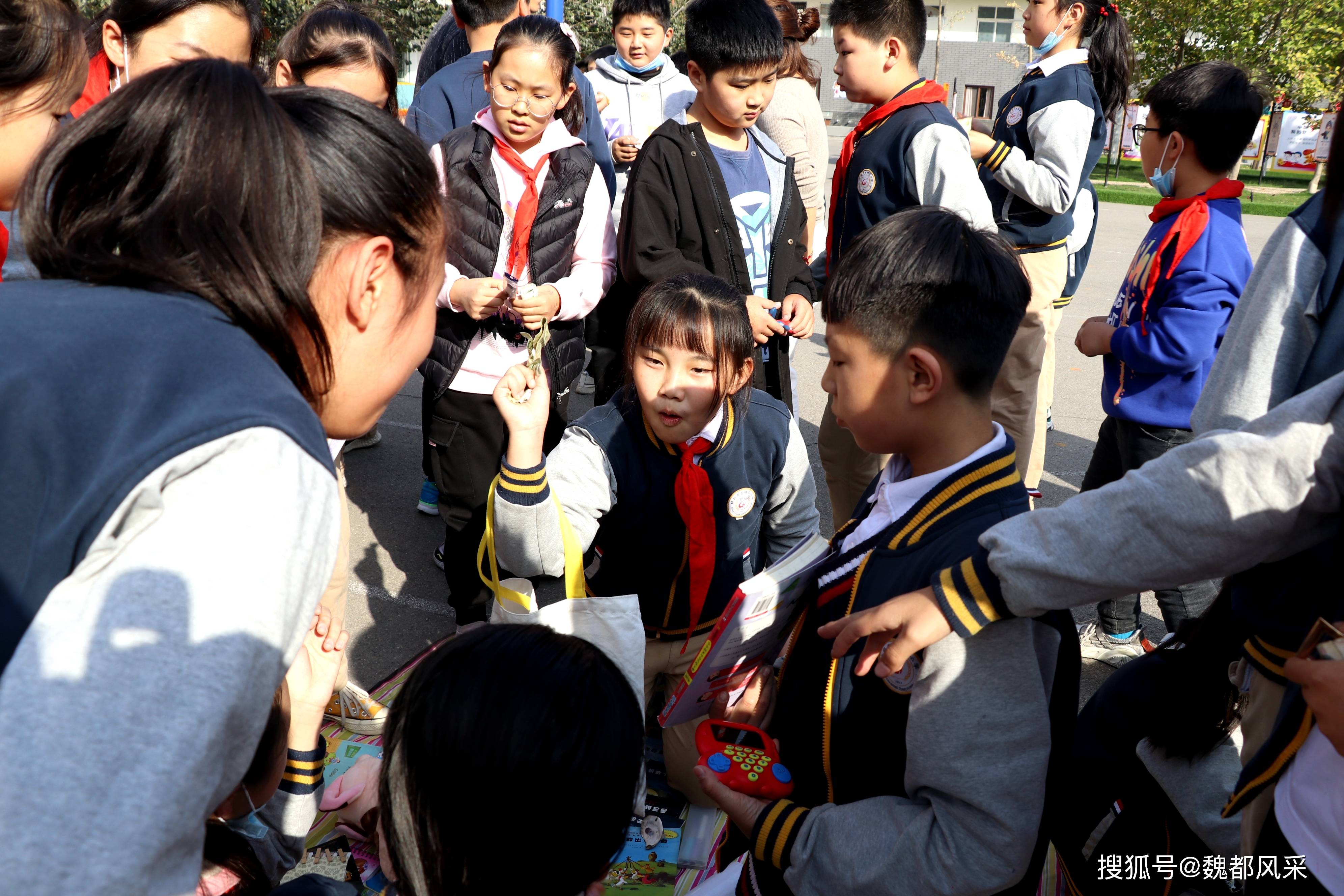 淘淘淘小记者暖人心许昌市古槐小学举办淘宝节掠影