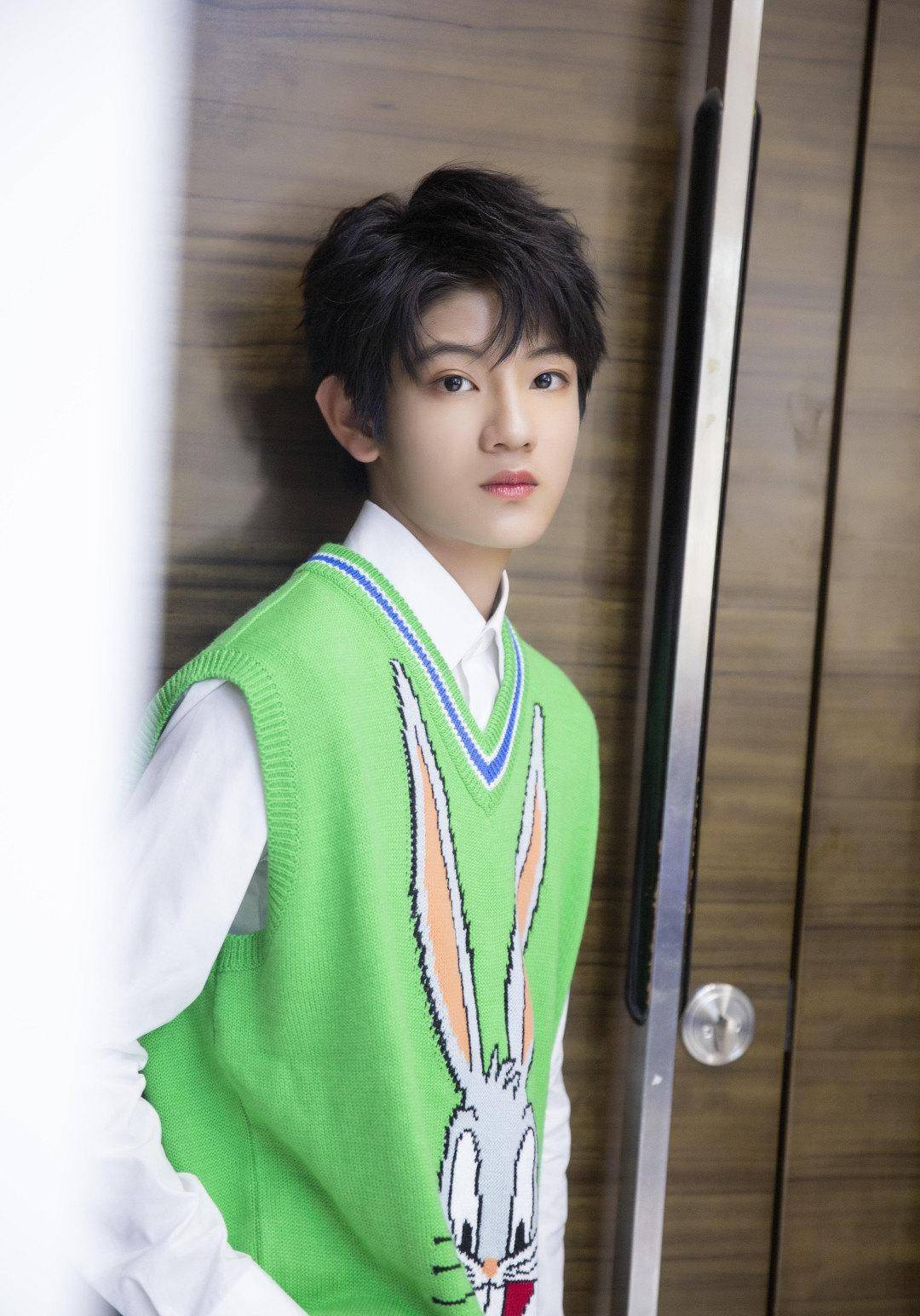 乐华旗下未成年偶像张铭浩被曝聊天记录,信息量大到粉丝纷纷