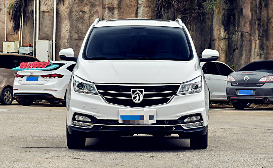 曾经月销5万辆国产神车宝骏7302021款静悄悄的升级上市