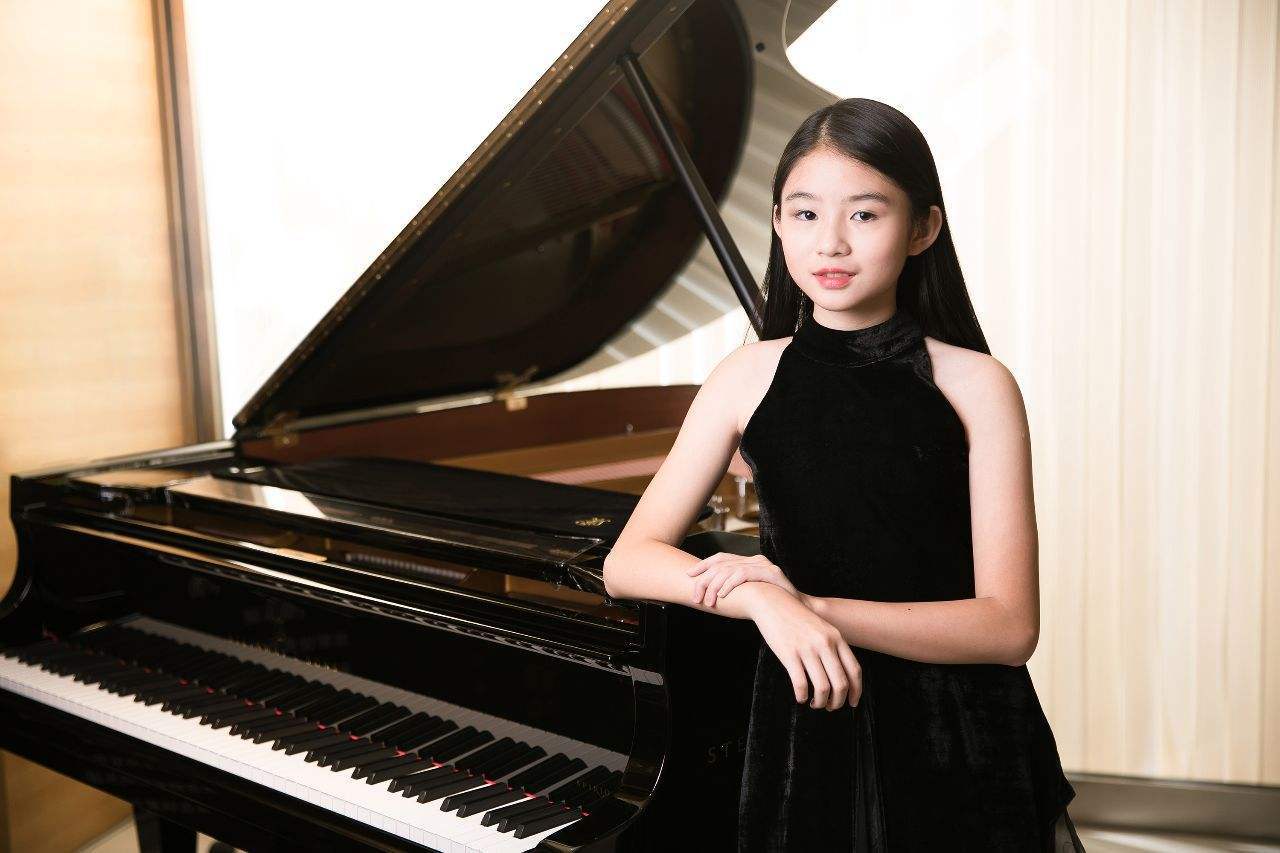 原创女儿弹琴崩溃当场大哭直言真的太难了暴露许多家庭现状