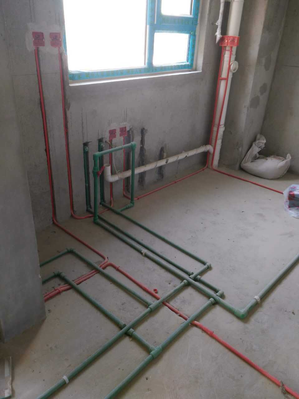 水管是走顶还是走墙请看看这篇文章