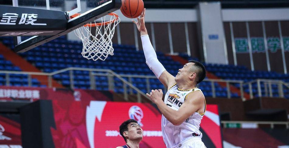 太稳了!23分钟轰13 16,感谢交易,感谢朱荣振,他成最大赢家