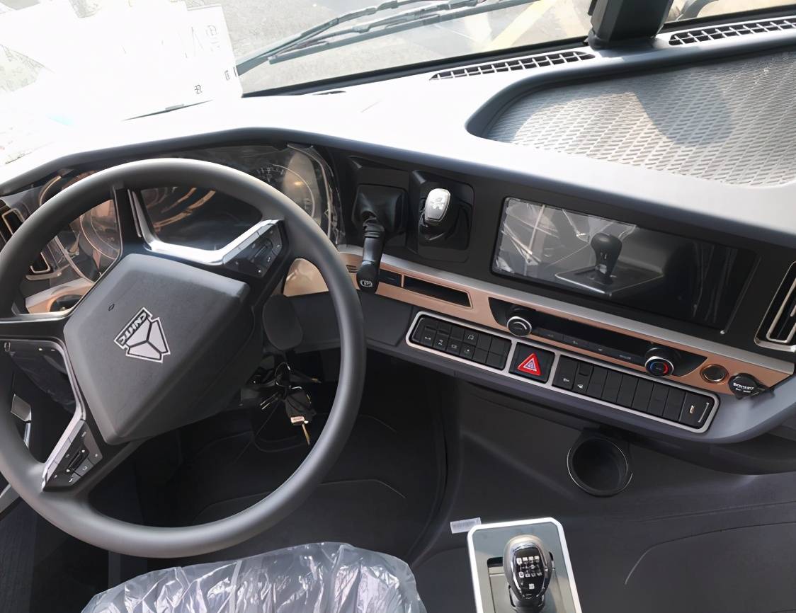 上市就成爆款豪沃th7凭什么这么豪横