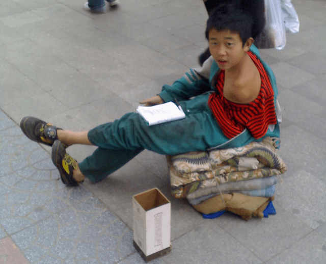 弟弟丢失20多年,姐姐一直不愿出嫁,六种情况儿童容易走失