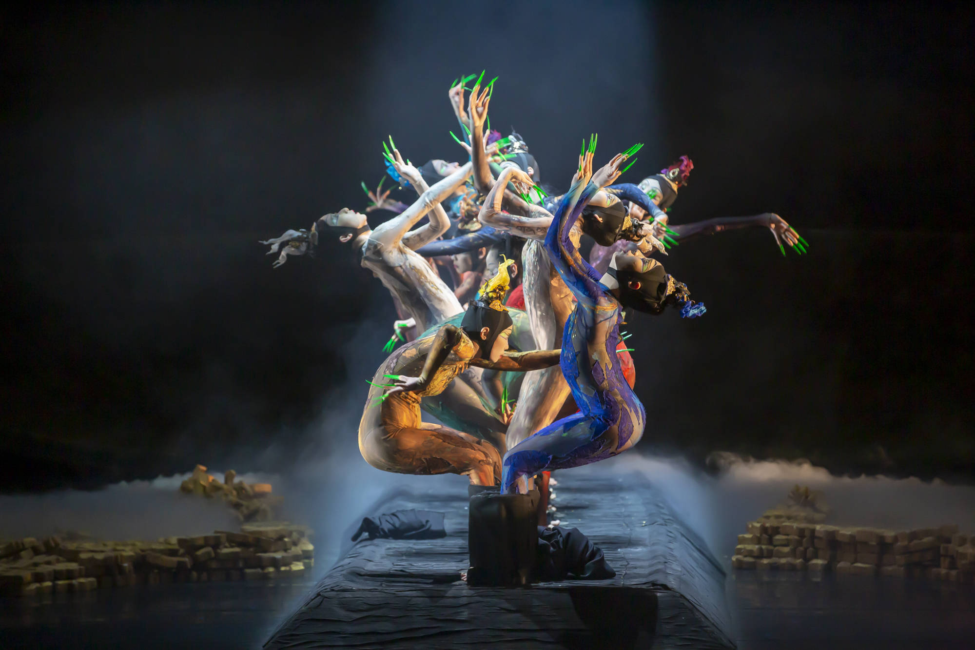 现代舞剧春之祭登陆滨州保利大剧院给市民带来一场精彩的舞蹈盛宴