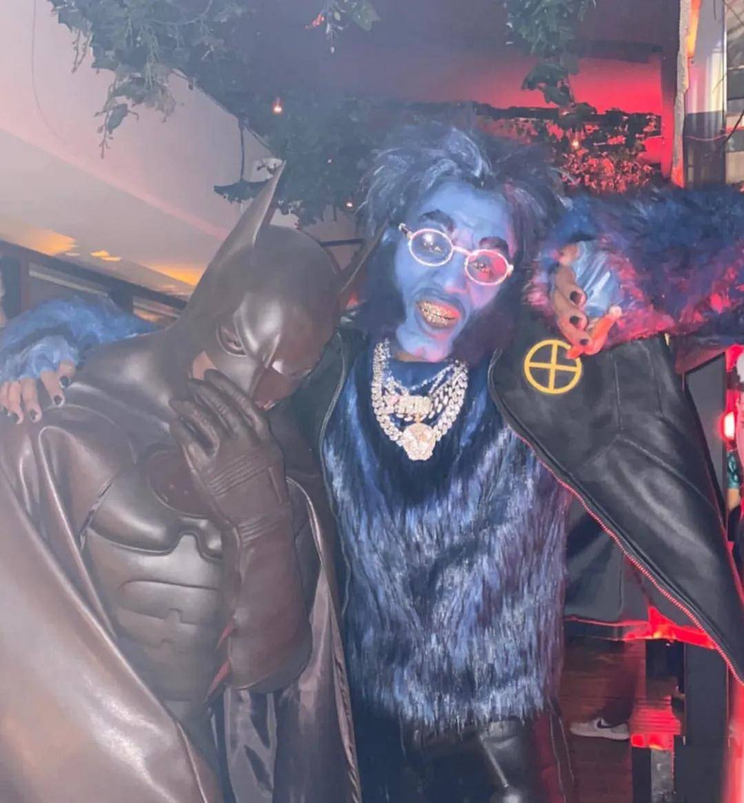 travis scott 被喷像 "蟑螂"!一怒下关闭 3 千万粉丝账号!