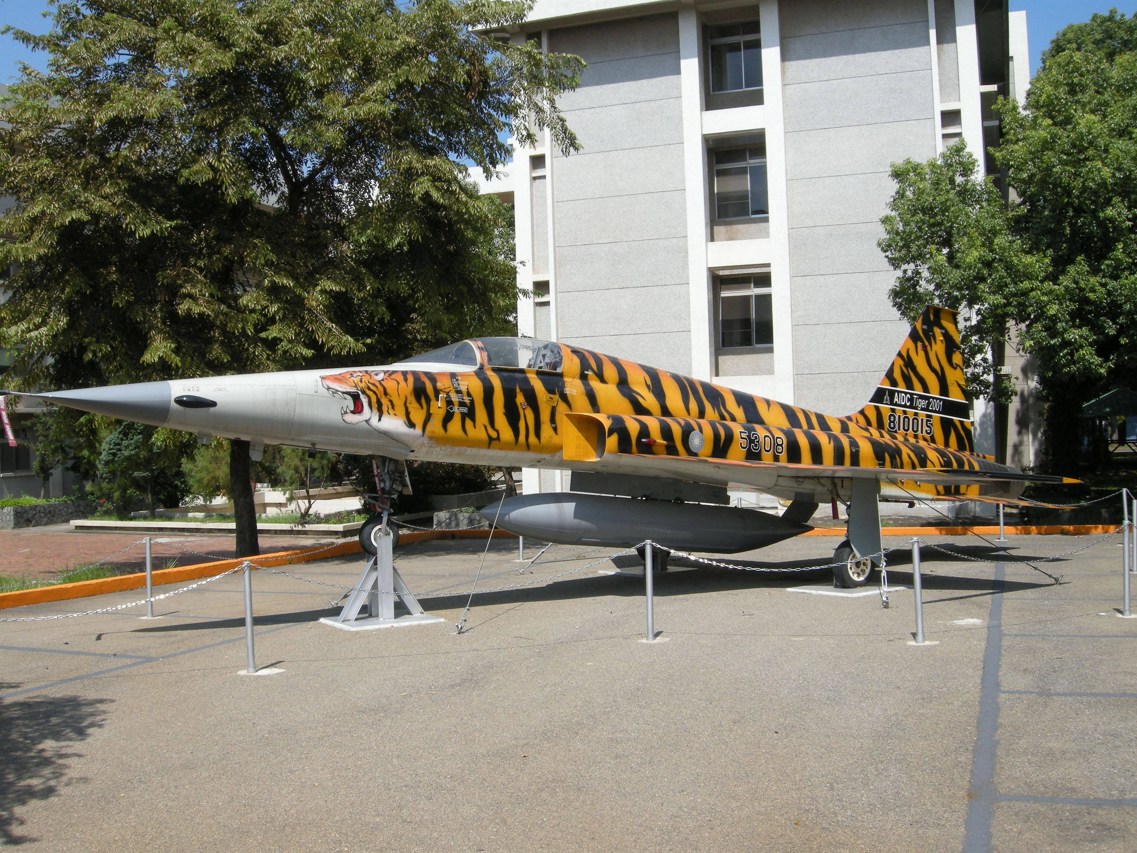 因为南越1975年灭亡,有不少都是南越空军的,而300多架f-5e/f"虎ii"