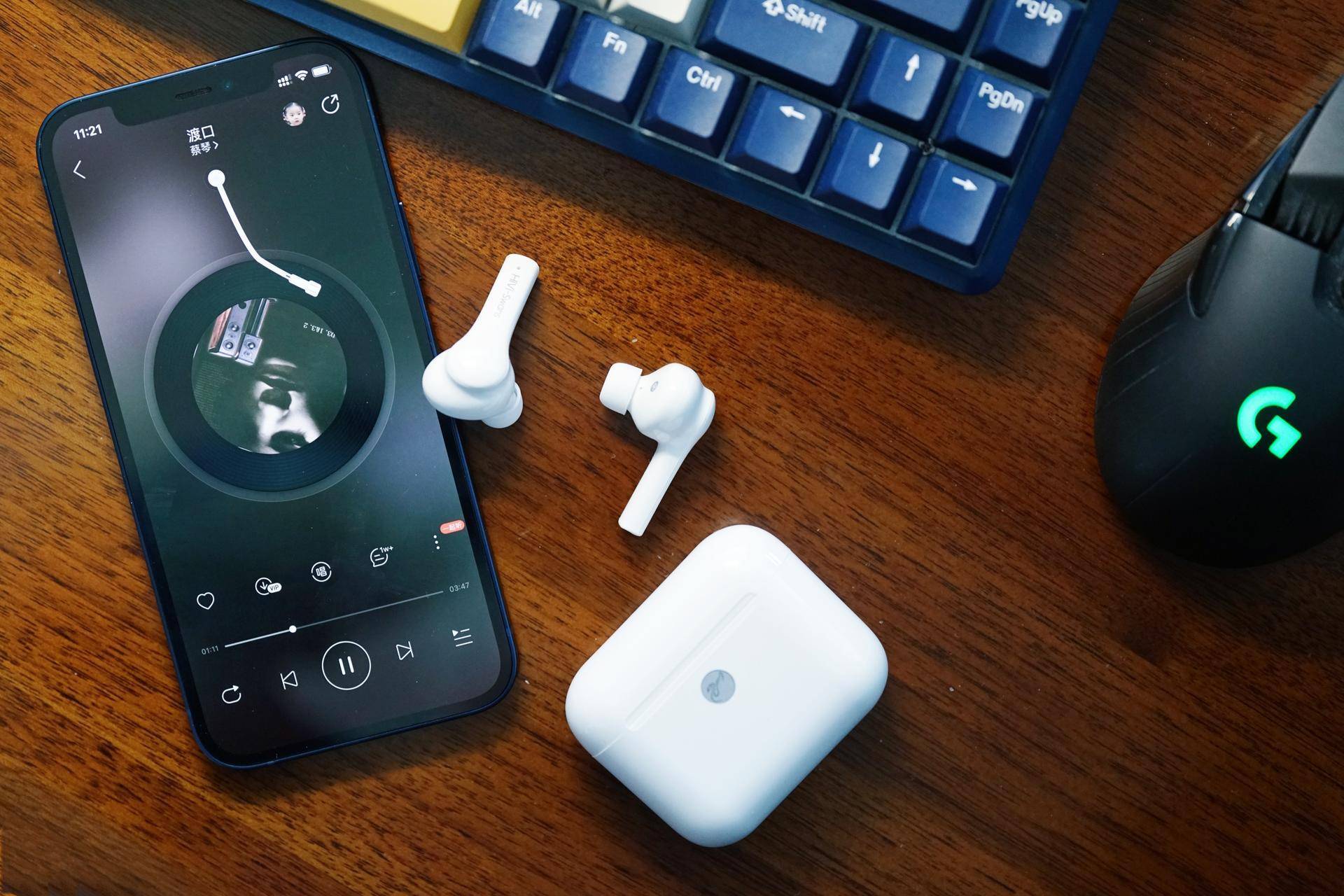 温润如玉,配合iphone12刚好—惠威aw-72开箱简评_耳机