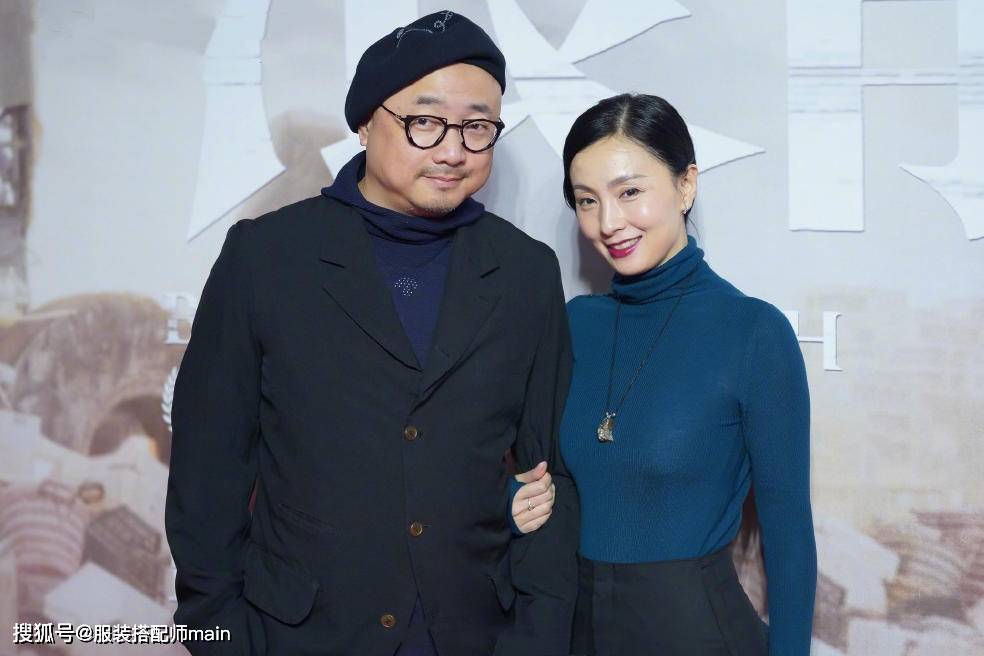 陶虹和老公走红毯48岁容貌身材仍在线徐峥大头戴贝雷帽好可爱
