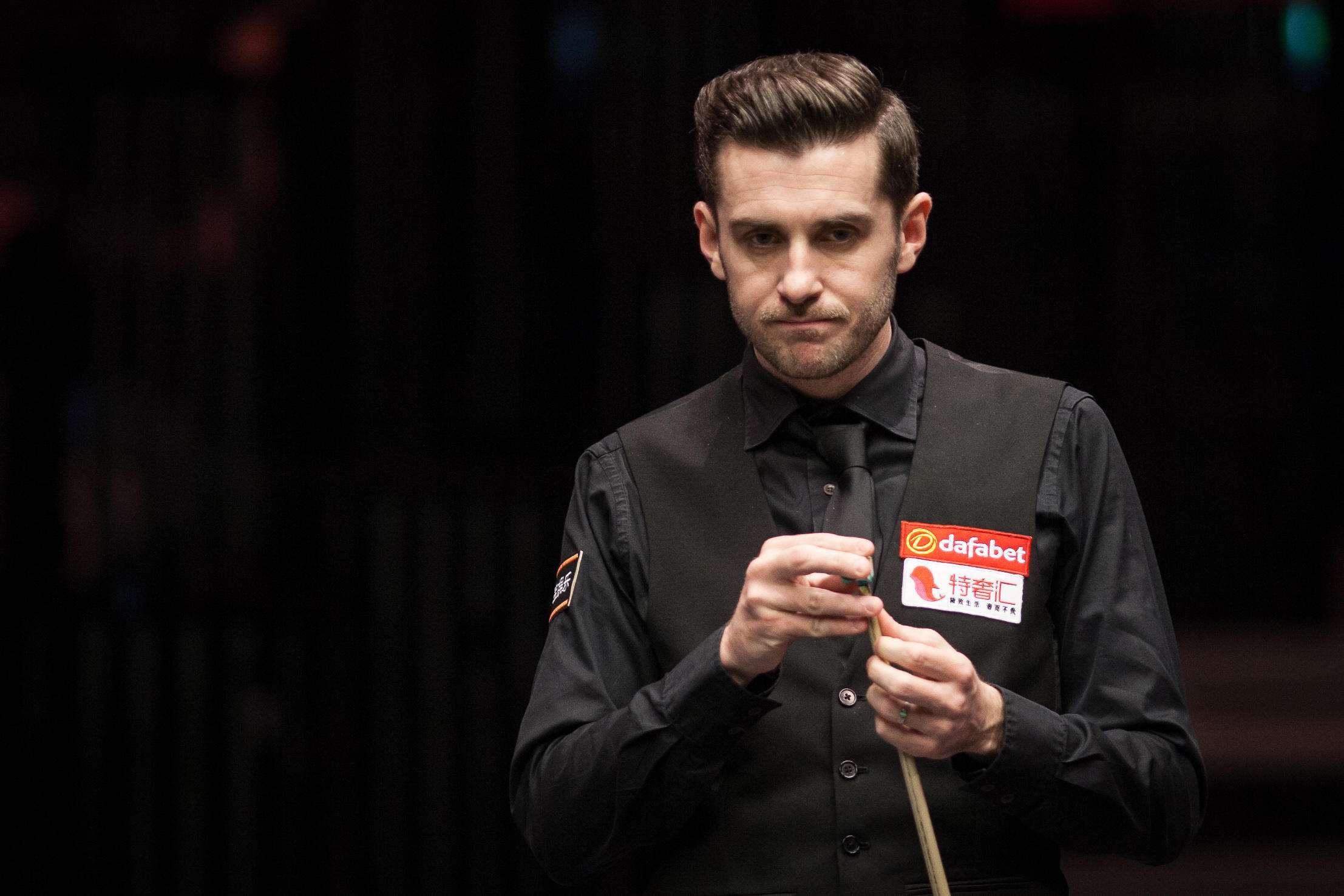 塞尔比65惊天逆转冠中冠四强独缺奥沙利文