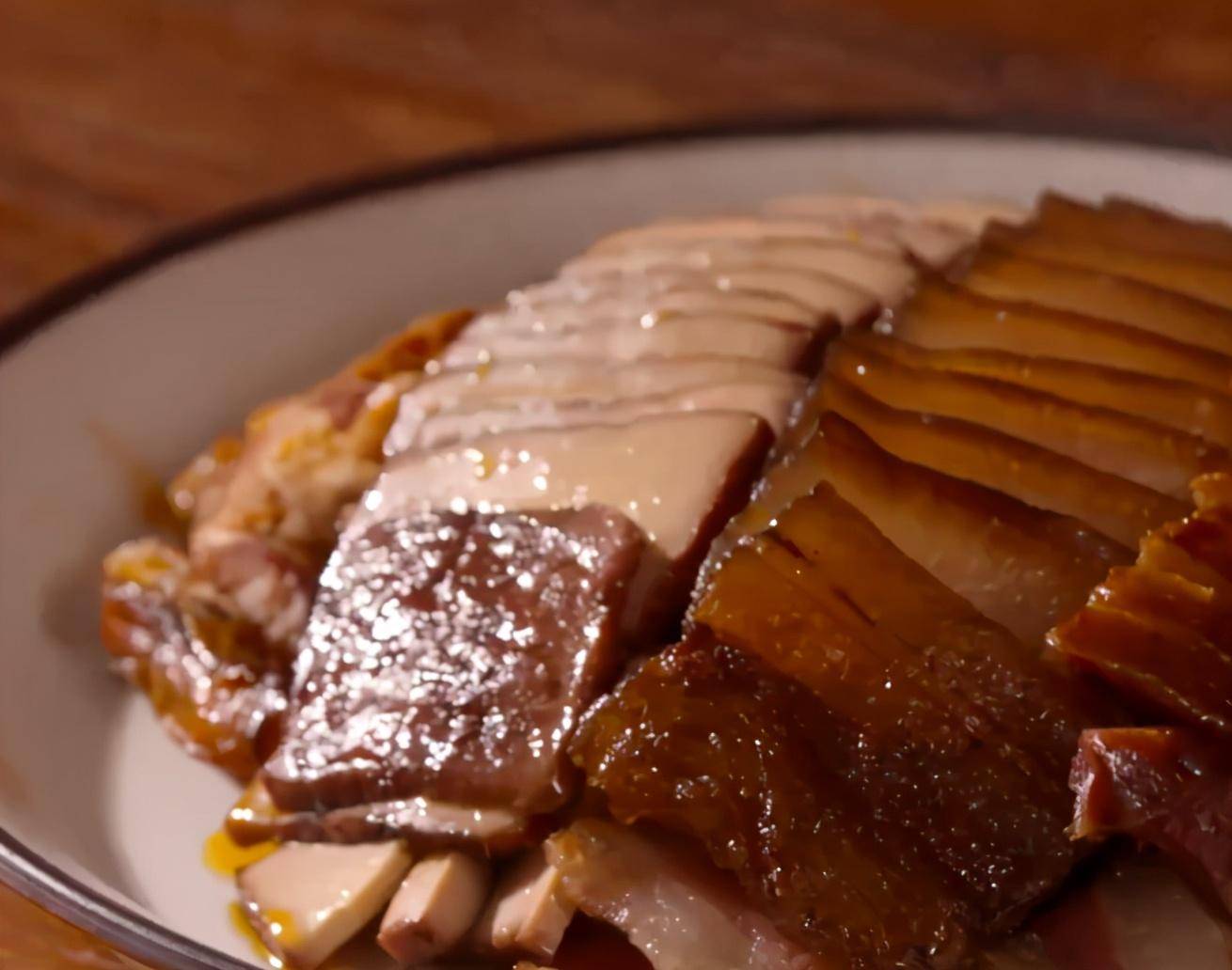 湖南特色"腊味合蒸"不一样的腊味烹饪方法,下酒不够吃