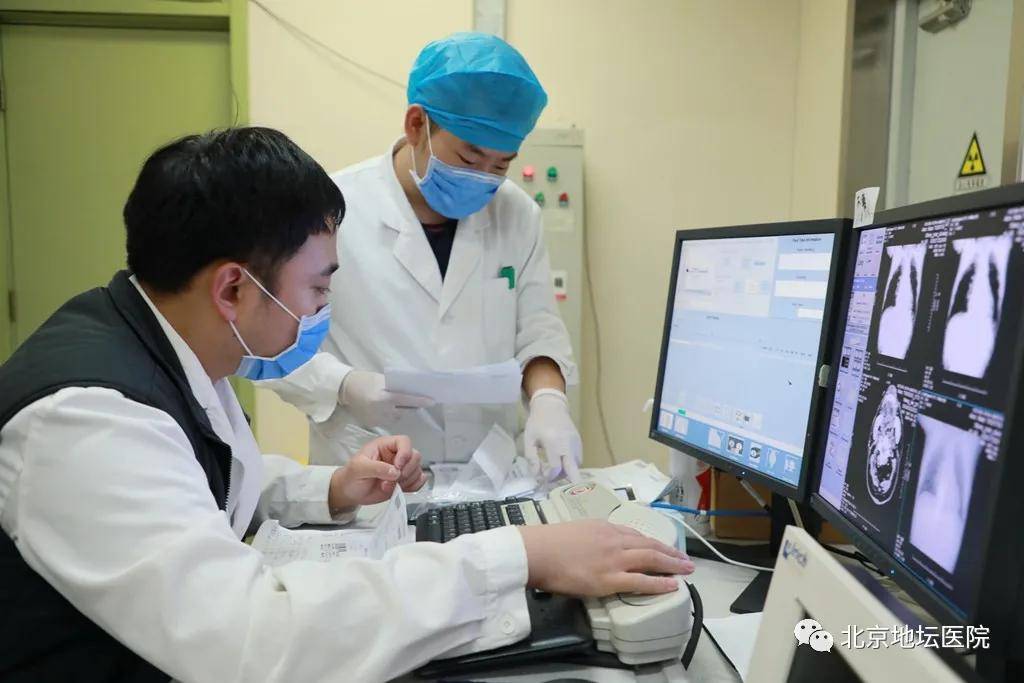 放射科医生都干啥?你们说的"拍片儿的"医生其实是这样的