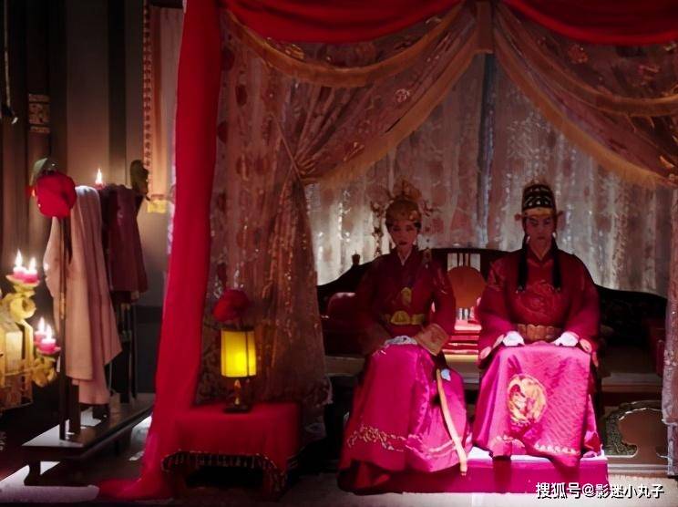 最虐的画面萧燕燕含泪嫁耶律贤,韩德让含泪目送,后霸气成为太后