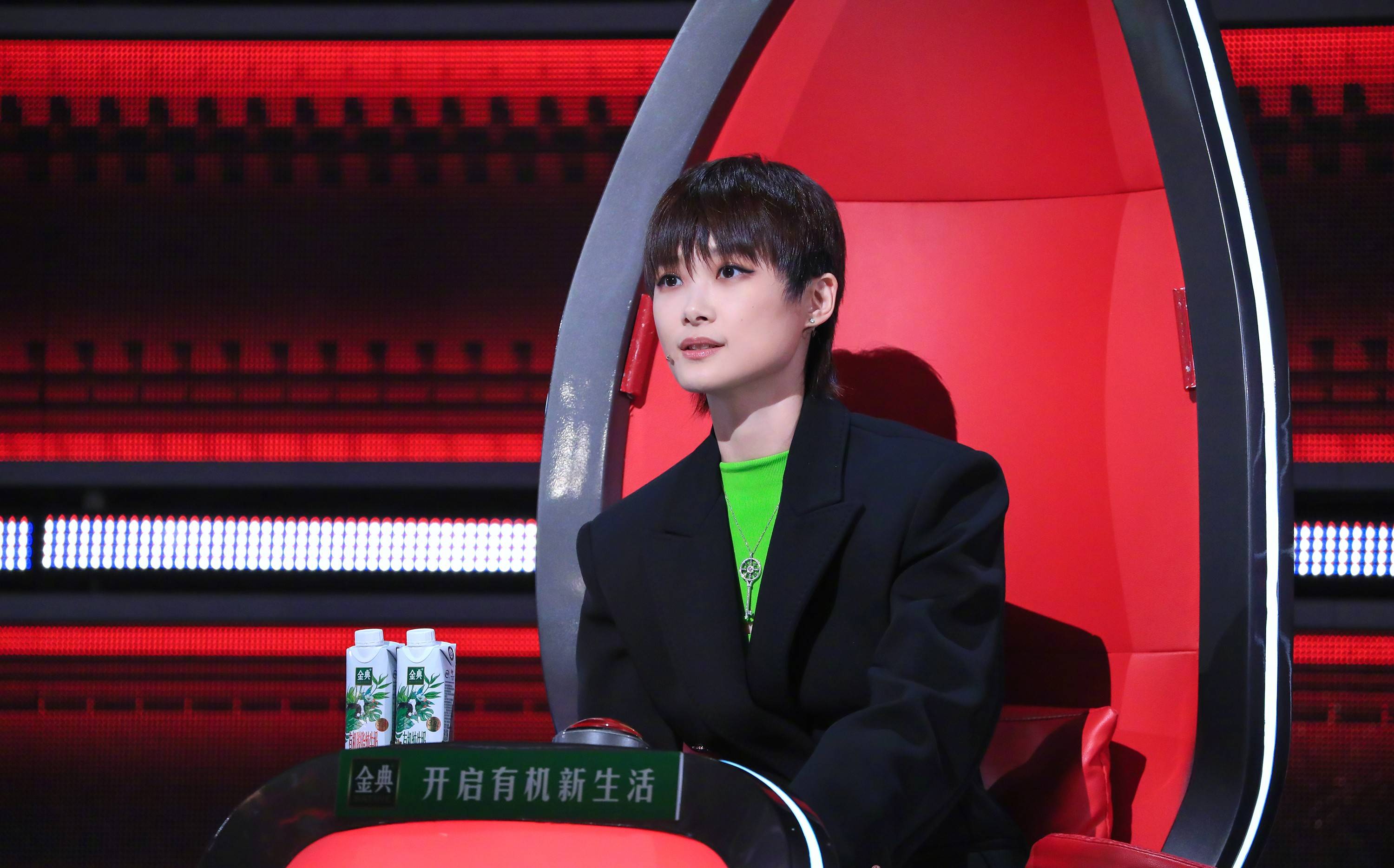 《中国好声音》7强争霸赛,李宇春说潘虹是我唯一的小苗苗