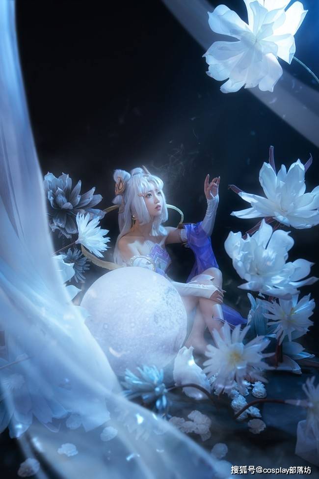 cos王者荣耀嫦娥你是那位百发百中的弓箭手吗