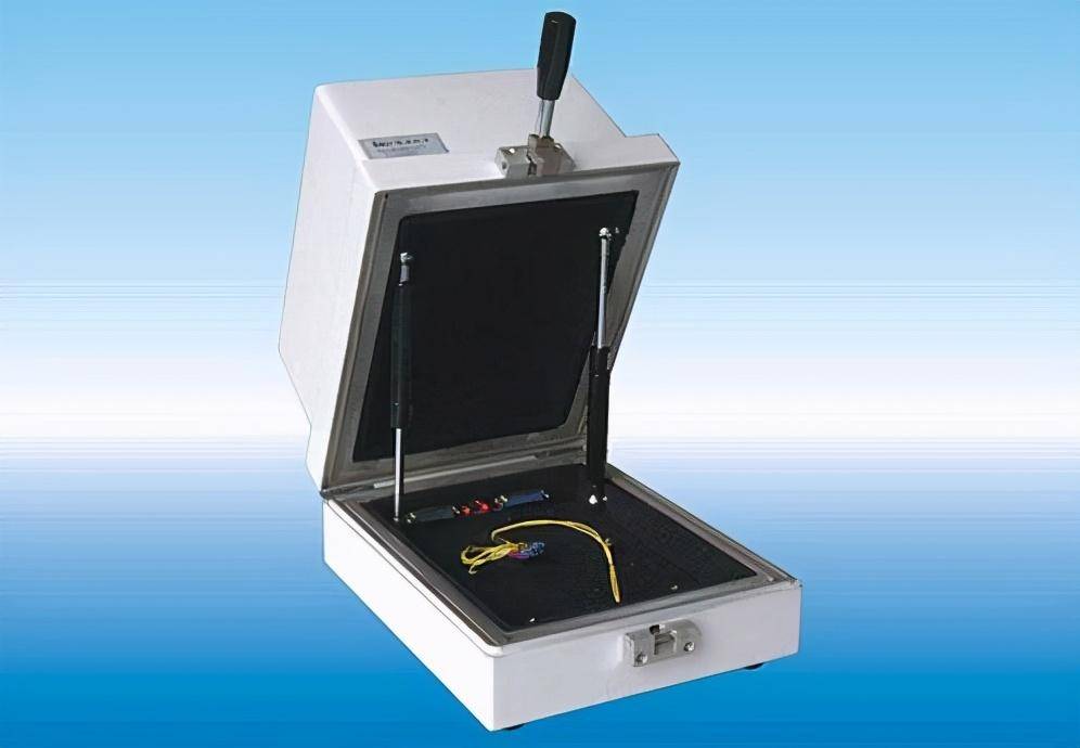 测瑞通屏蔽箱的电屏蔽磁屏蔽和电磁场屏蔽