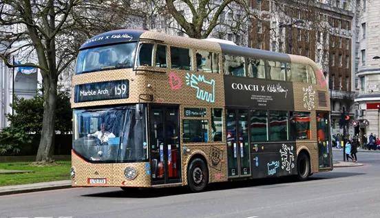 创意性感小巴士