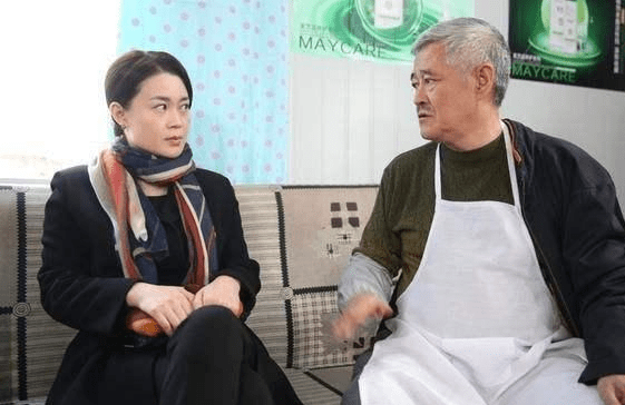 她是赵本山手下最漂亮女艺人,被力捧15年,今37岁依旧美貌动人_关婷娜
