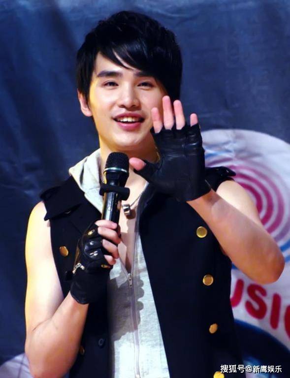 后期,叶乃文根据郭采洁性格,人设,打造了不少的专辑,可以说是叶乃文