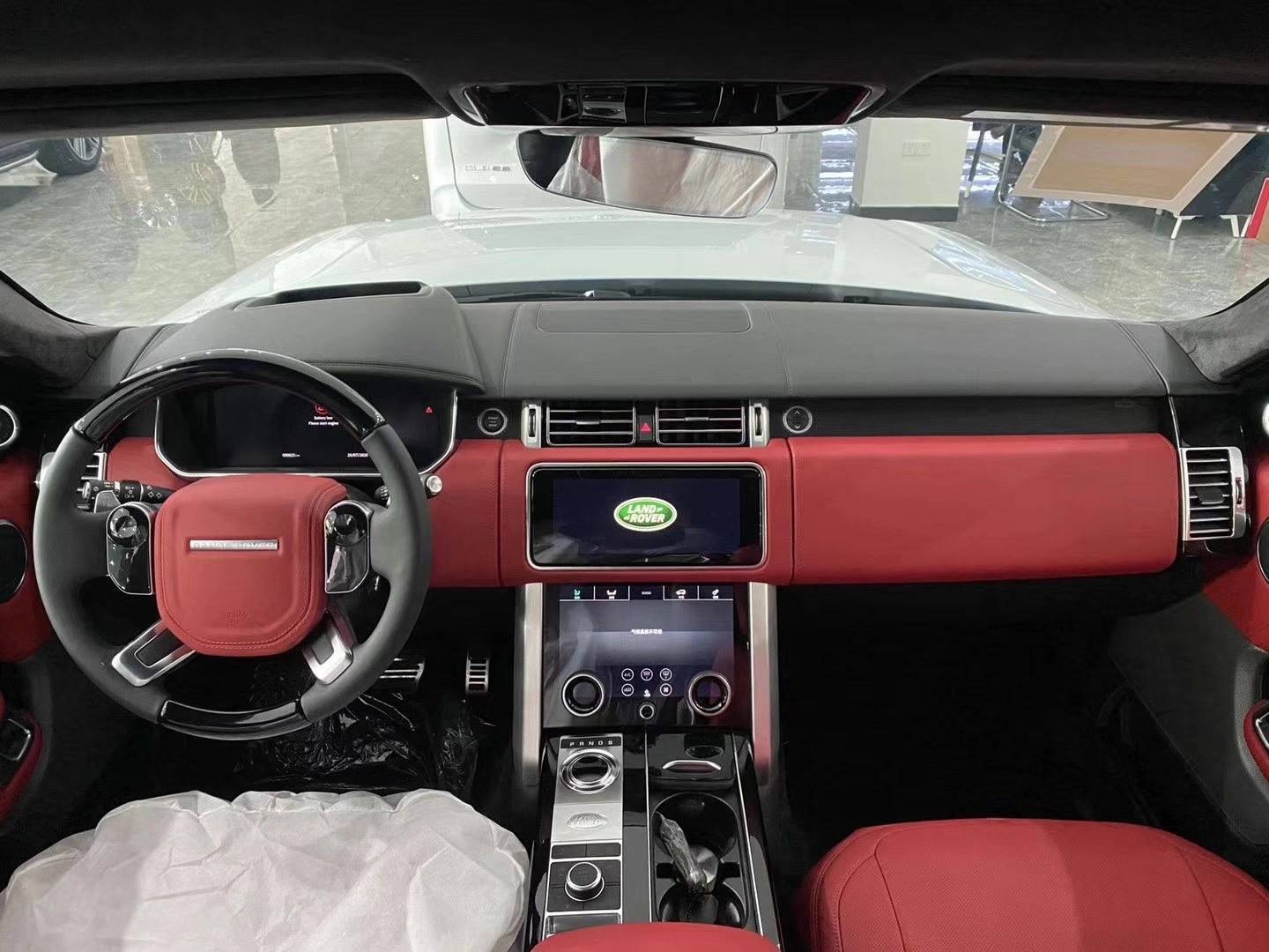 2020款路虎揽胜行政版 舒适实用的完美结合