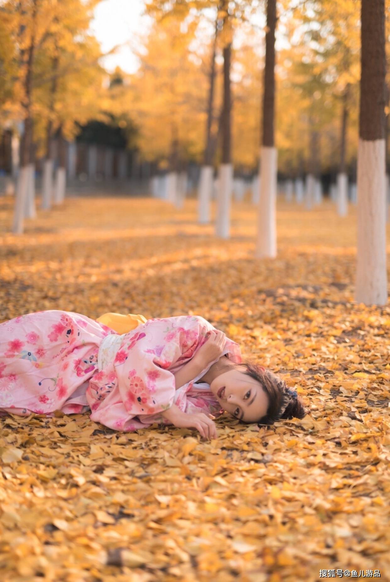 秋天和银杏合照7个既好看又能提高出片率的技巧你应该知道