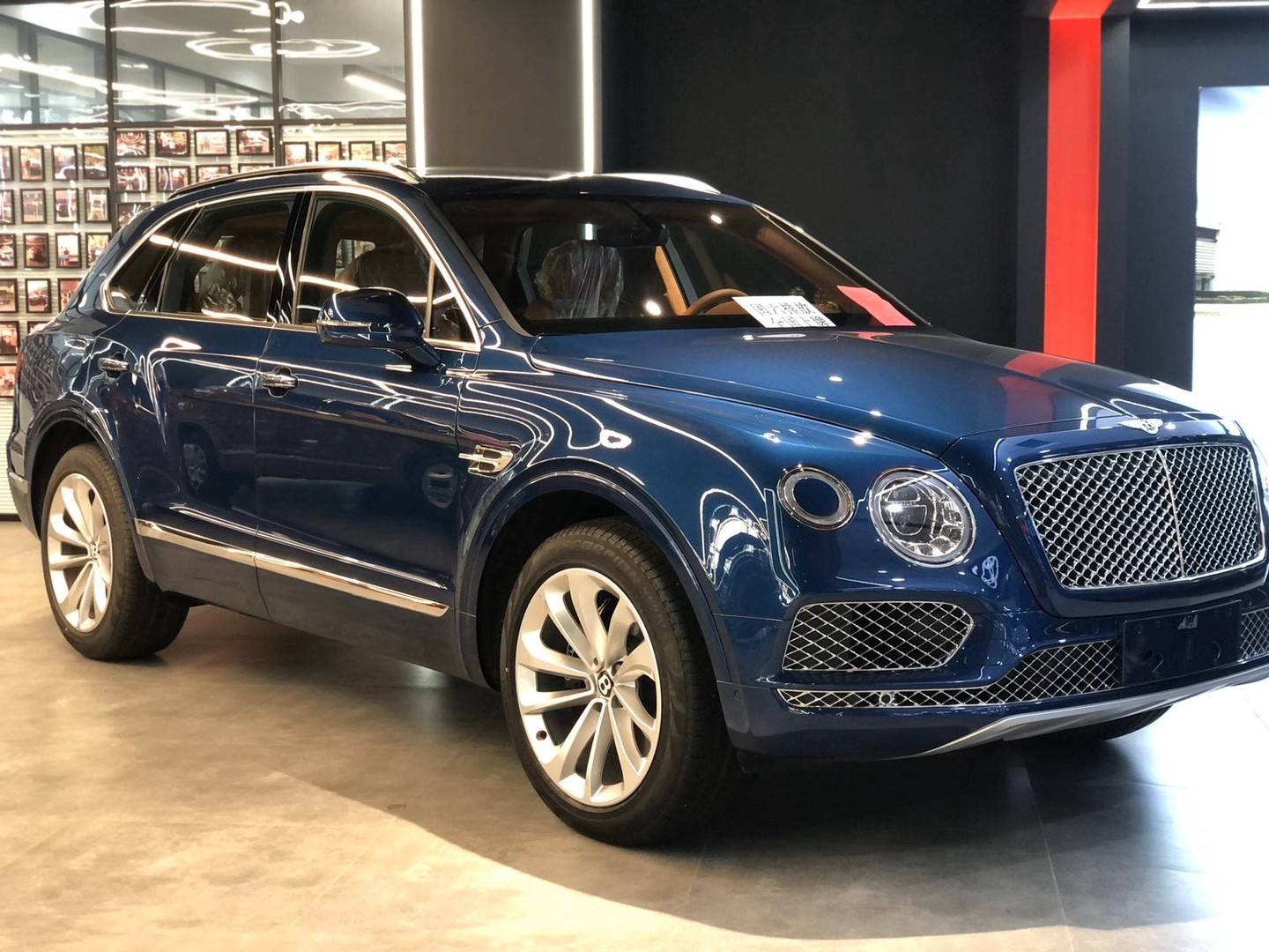 2020款宾利添越豪华越野品质高端匠心设计