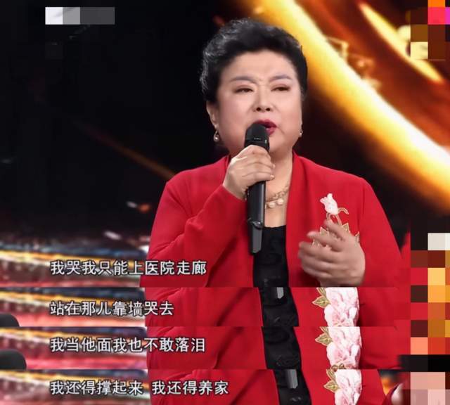 二人转皇后李静罕露面富态显年轻69岁仍未退休在拍刘老根4