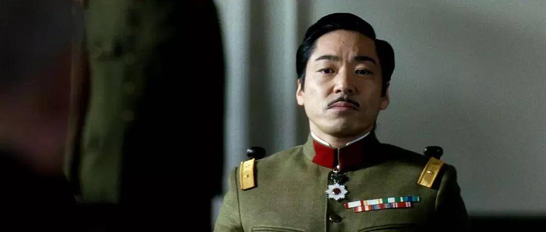 一切都要从那句"大哥大嫂过年好"说起_香川照之