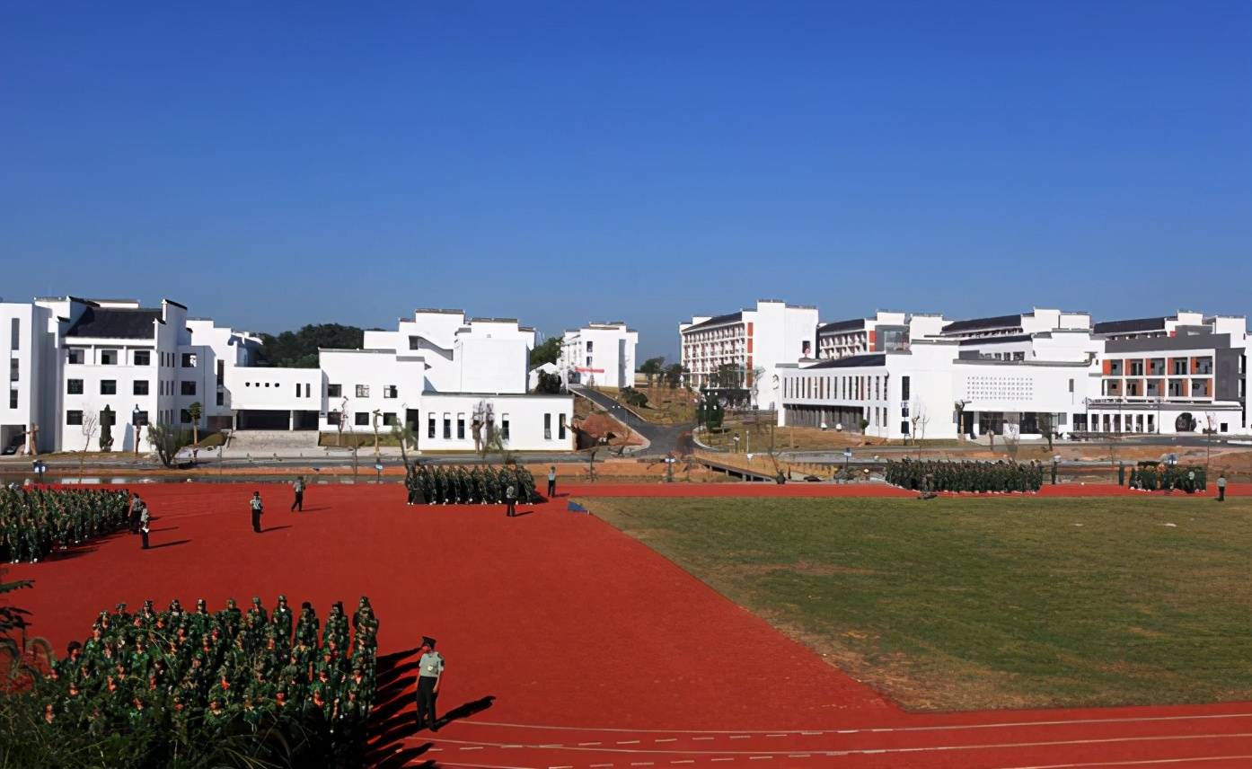 四川新增一所大学,总投资16亿元有数百架飞机,已开始正式招生_绵阳