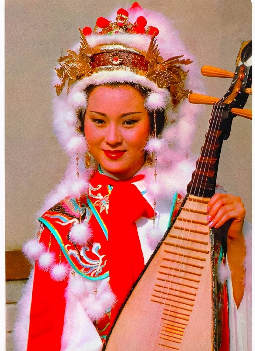 85亚视《王昭君》魏秋桦宋罔陵,中国台湾女艺人,曾参演和主演多部戏剧