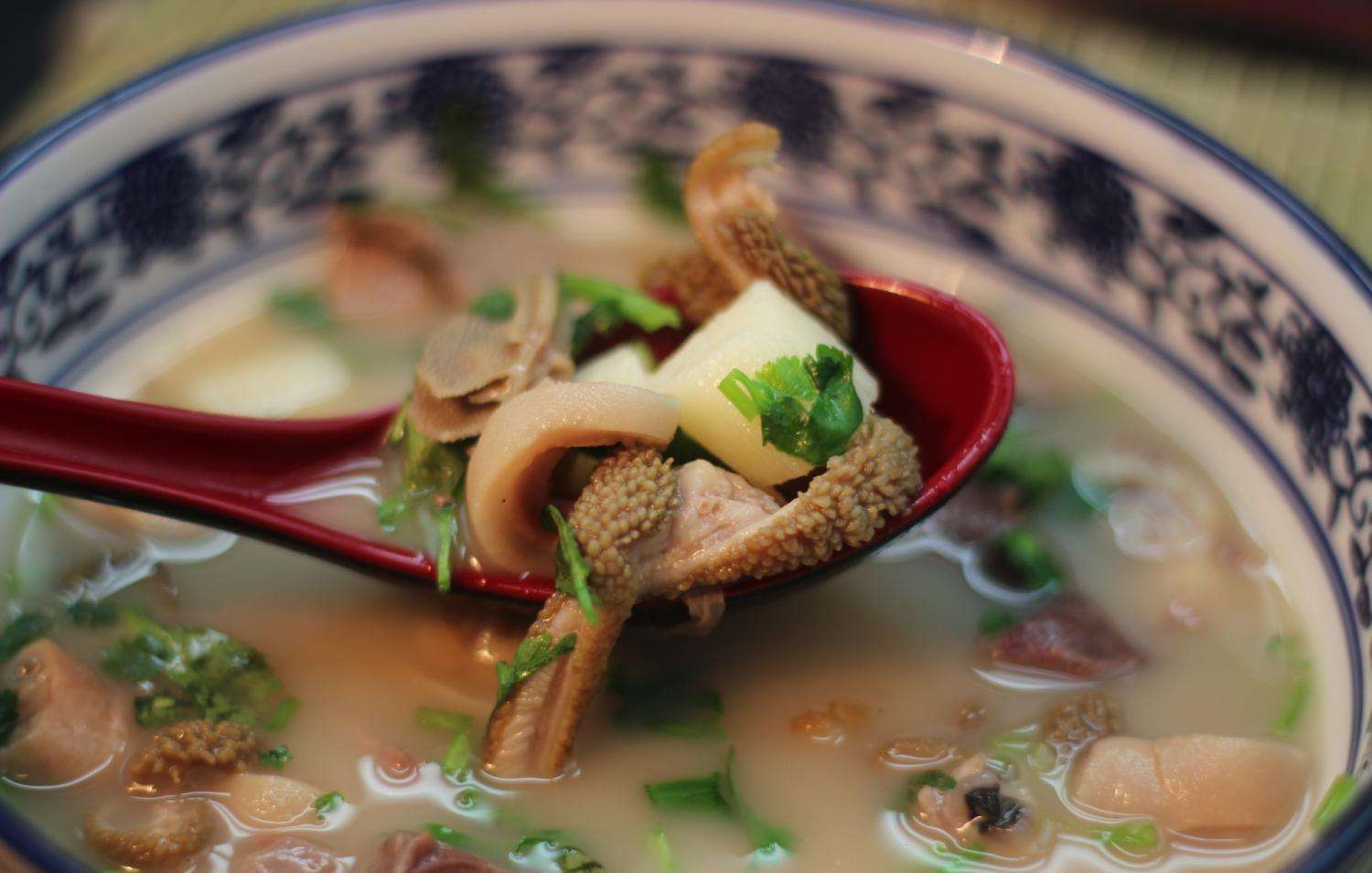 轻肥说——其实不管是"羊肉"还是"羊杂",都是寒风中一股温暖的