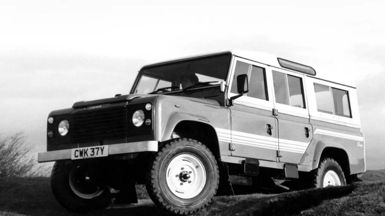 第三代正式命名路虎卫士搭载世界上第一台v8发动机