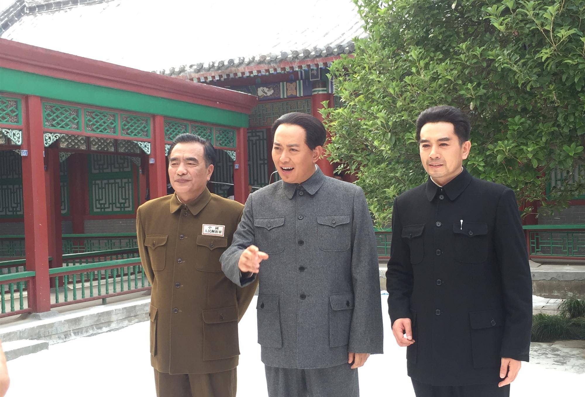 《西柏坡的警钟》地方热播,黄海冰领衔特型演员,造型有点山寨味