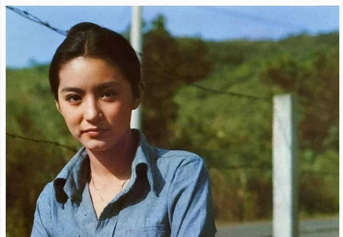 林青霞与胡因梦一个清纯一个文艺谁的颜值气质更胜一筹