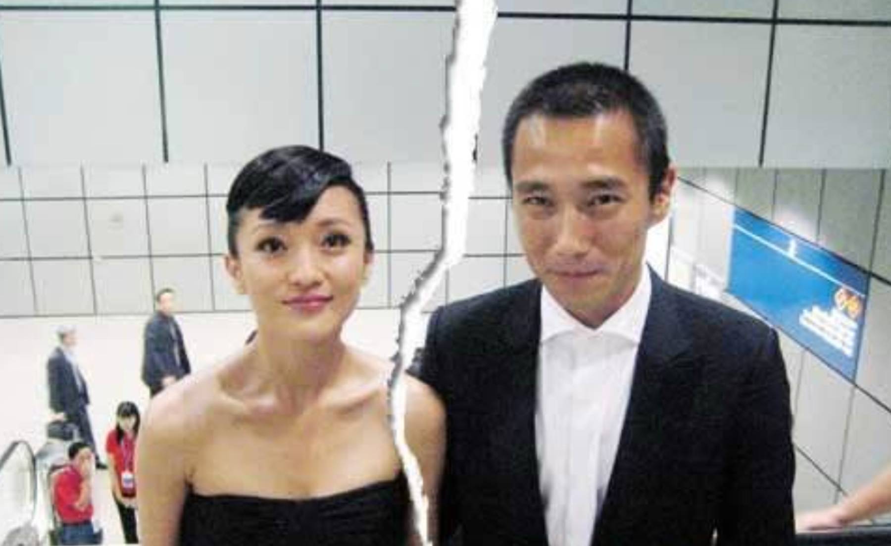 2009年,王烁以388万拍得紫檀宫殿模型送给周迅,一转身便入了狱