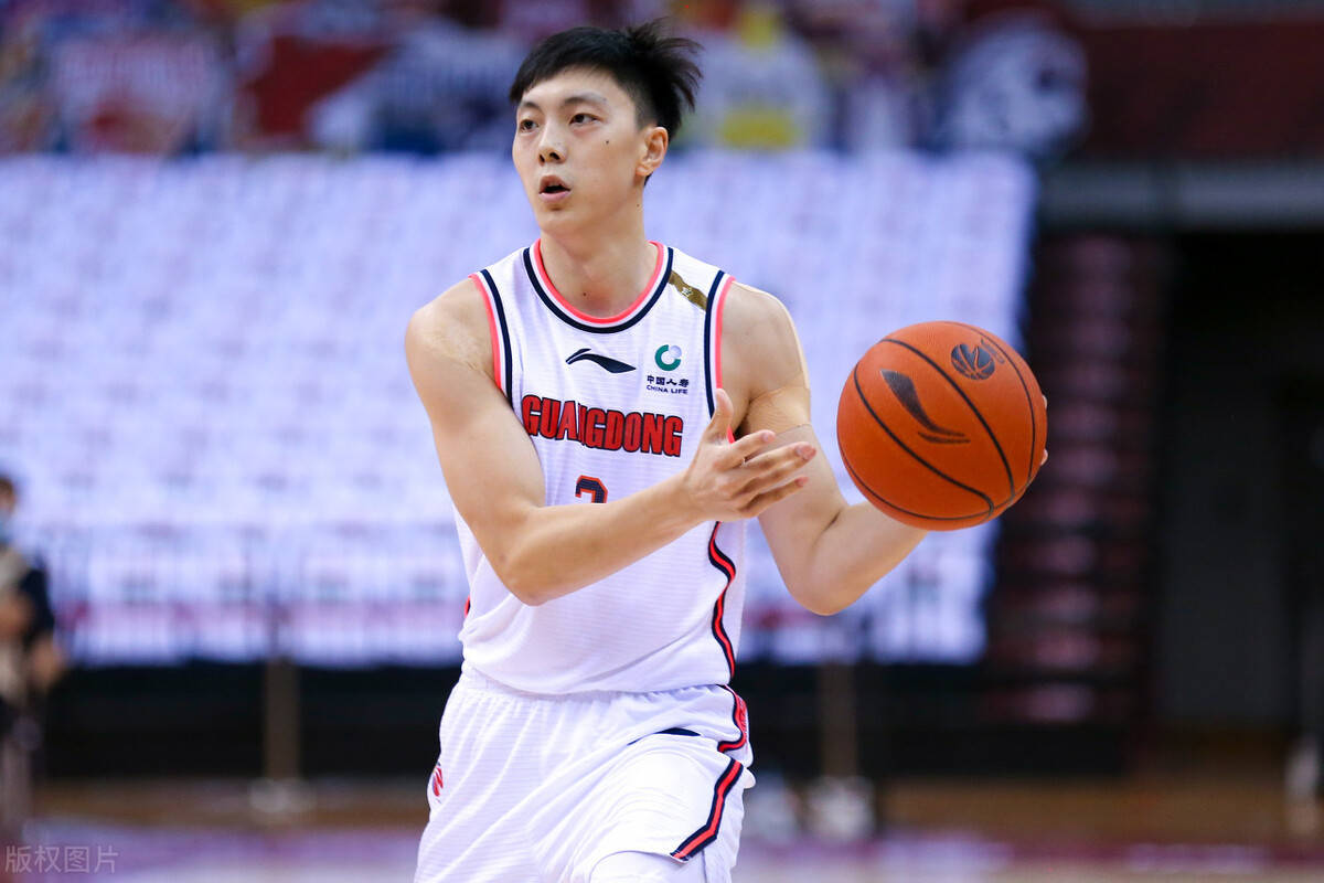 原创广东宏远队这三年的更新换代谁留谁走了