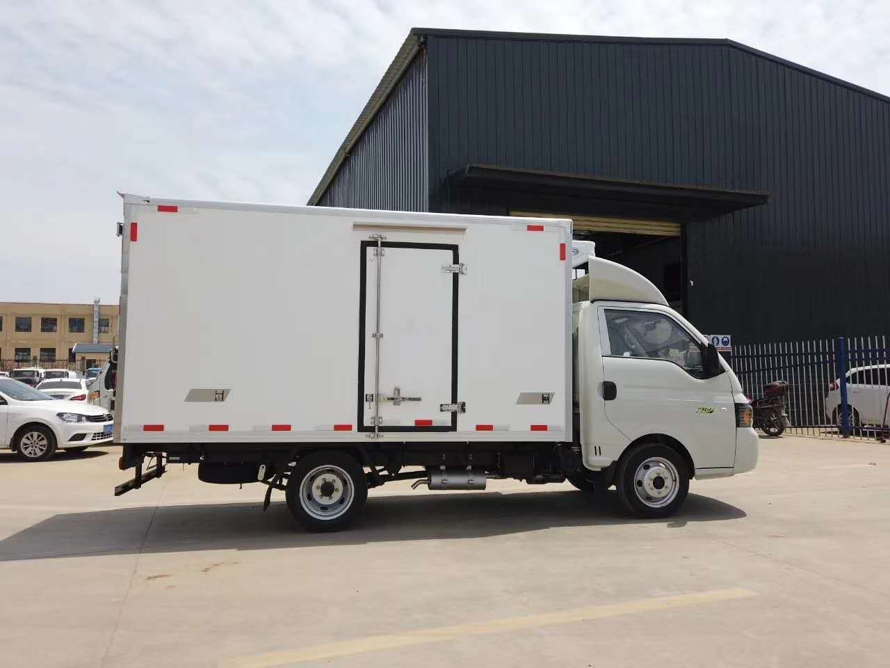 jac康铃x5国六汽油蓝牌3.5米冷藏车