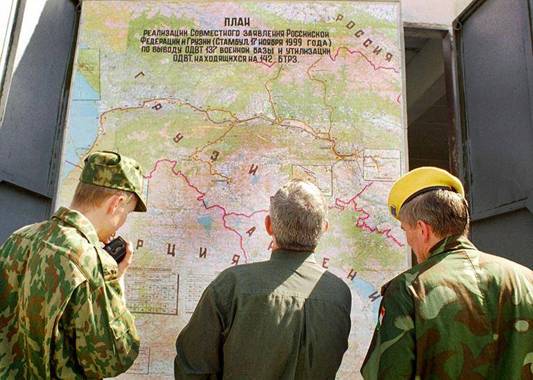 格鲁吉亚:瓦齐阿尼第50军事基地,阿哈拉卡第62军事基地,巴图米第12